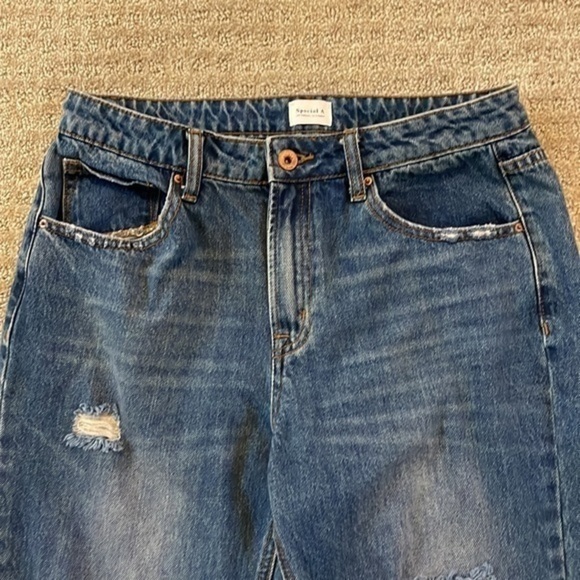 Special A High Rise Distressed Cropped Jeans - Picture 3 of 8